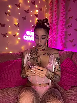 Chachou000 online show from 03-22-25, 06:25