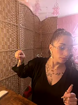 Chachou000 online show from 10-07-25, 02:07