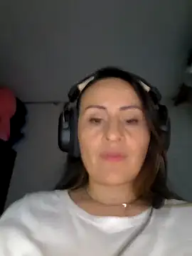 LuisaFernanda170823 online show from 03-26-26, 11:02