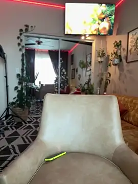 lexi luv online show from 12-15-24, 04:26