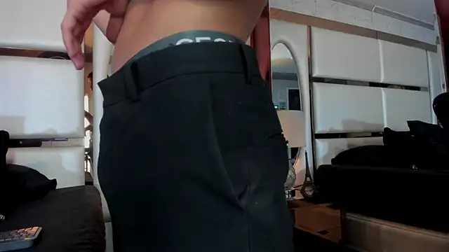 ALAN SANTHOS online show from 09-19-25, 03:54