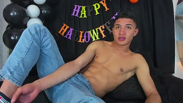 ALAN SANTHOS online show from 10-31-25, 05:15