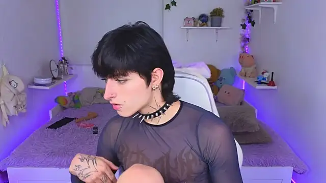 Baby Xian online show from 11-20-25, 06:14