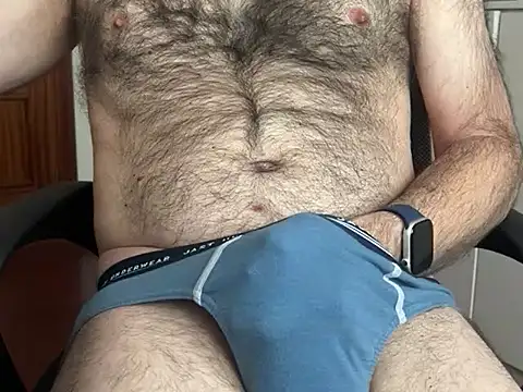 Snapshot of spanishairy chatting on 11-23-25, 11:42 spanishairy online show from 11-23-25, 11:42