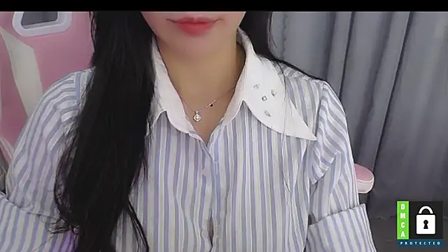 Snapshot of San___San chatting on 10-11-25, 02:29 San San online show from 10-11-25, 02:29