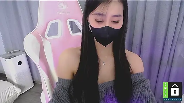 San   San online show from 11-20-25, 04:02