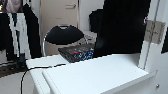 Snapshot of Kakushi_dori chatting on 03-19-25, 10:55 Kakushi dori online show from 03-19-25, 10:55