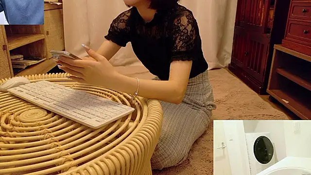 Snapshot of Kakushi_dori chatting on 06-08-26, 04:29 Kakushi dori online show from 06-08-26, 04:29