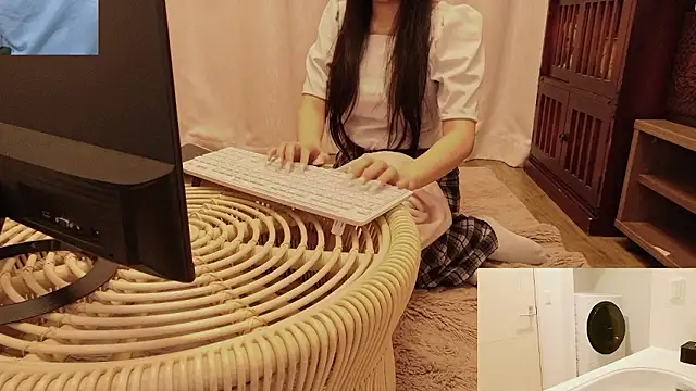 Snapshot of Kakushi_dori chatting on 06-12-26, 11:41 Kakushi dori online show from 06-12-26, 11:41