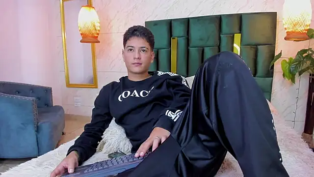 Levy Steve online show from 09-21-25, 03:55