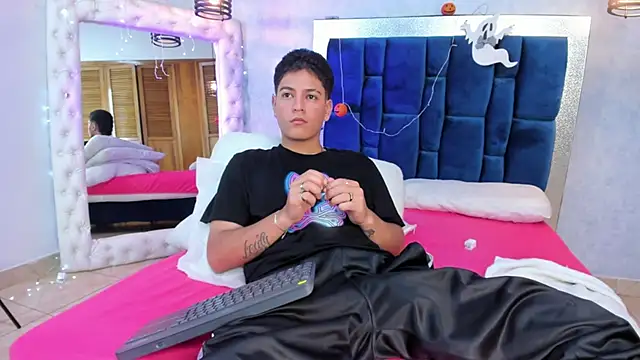 Levy Steve online show from 11-03-25, 03:12