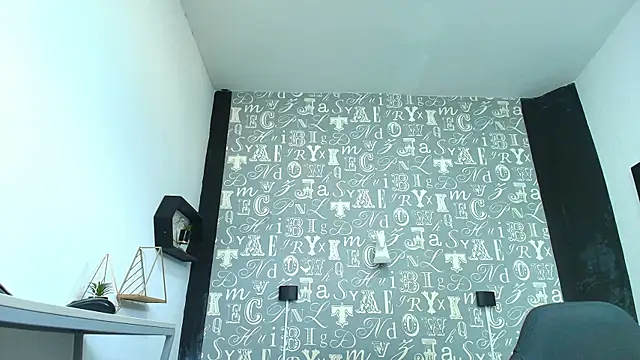 Lindsey8 online show from 11-11-25, 12:55