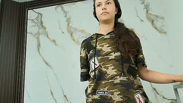 Lindsey8 online show from 03-11-26, 12:21