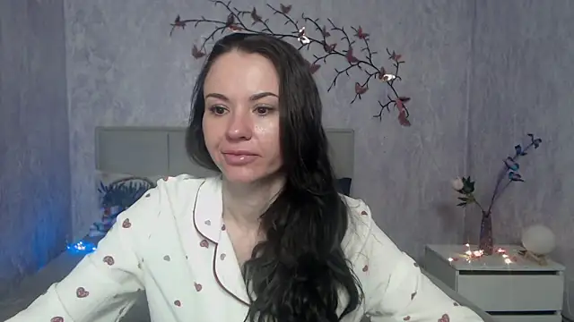 Snapshot of KaraCriegs chatting on 02-20-26, 07:05 KaraCriegs online show from 02-20-26, 07:05