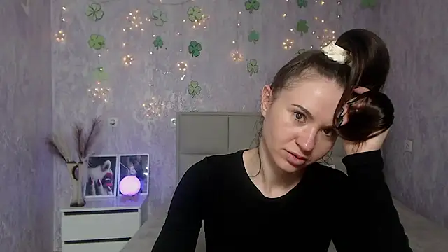 KaraCriegs online show from 03-23-25, 03:43
