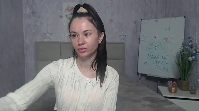 KaraCriegs online show from 11-08-25, 06:33