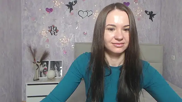 KaraCriegs online show from 03-09-25, 06:21
