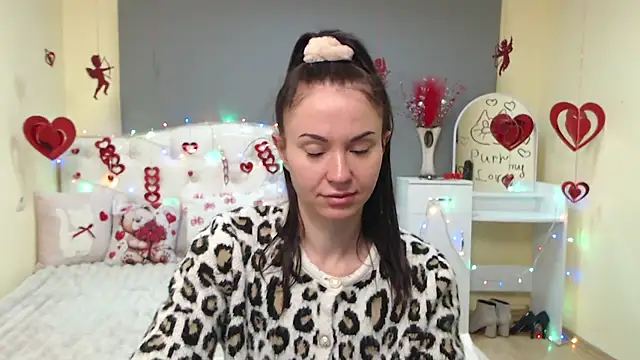 Snapshot of KaraCriegs chatting on 02-06-26, 09:11 KaraCriegs online show from 02-06-26, 09:11