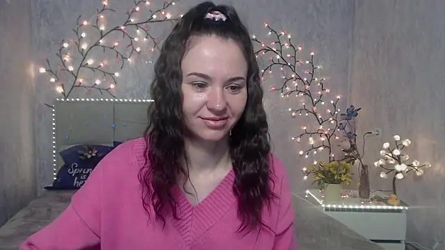Snapshot of KaraCriegs chatting on 04-19-26, 06:10 KaraCriegs online show from 04-19-26, 06:10