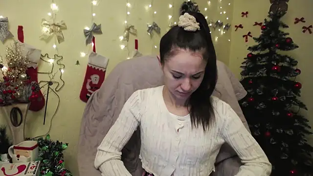 KaraCriegs online show from 12-15-25, 06:58