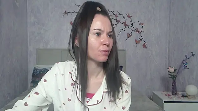 Snapshot of KaraCriegs chatting on 03-03-26, 06:26 KaraCriegs online show from 03-03-26, 06:26