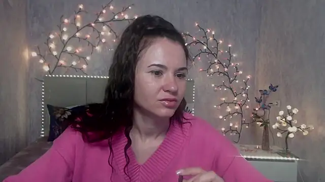 KaraCriegs online show from 04-15-26, 08:20