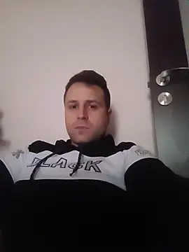 LucianM6 online show from 11-28-25, 09:09