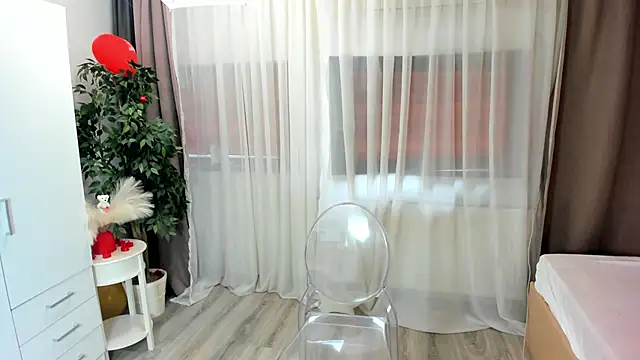 Snapshot of OliviaRimes chatting on 02-28-25, 07:05 OliviaRimes online show from 02-28-25, 07:05
