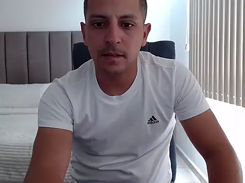 Snapshot of Bamban1419_ chatting on 04-10-26, 05:20 Bamban1419 online show from 04-10-26, 05:20