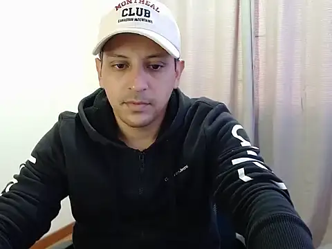 Snapshot of Bamban1419_ chatting on 10-21-25, 01:32 Bamban1419 online show from 10-21-25, 01:32