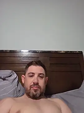 caliguy37 online show from 06-12-26, 05:49