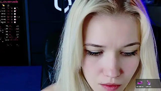 Snapshot of ShhhO_O chatting on 03-21-25, 10:28 ShhhO O online show from 03-21-25, 10:28