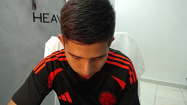 Snapshot of harold_18_ chatting on 02-05-26, 06:15 harold 18 online show from 02-05-26, 06:15