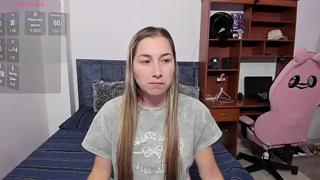 Snapshot of Iris_love18 chatting on 10-15-25, 04:04 Iris love18 online show from 10-15-25, 04:04