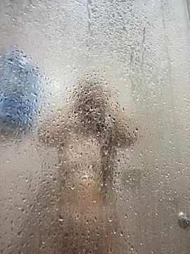 Snapshot of Iris_love18 chatting on 03-18-25, 11:44 Iris love18 online show from 03-18-25, 11:44