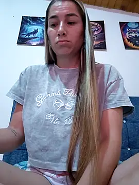 Snapshot of Iris_love18 chatting on 06-19-26, 01:50 Iris love18 online show from 06-19-26, 01:50