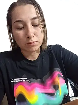 Iris love18 online show from 10-31-25, 12:51