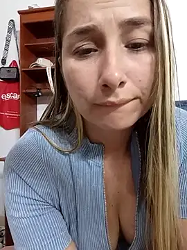 Iris love18 online show from 11-13-25, 10:02