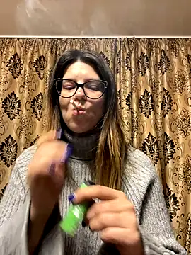 NadiraNoor online show from 11-25-25, 11:37