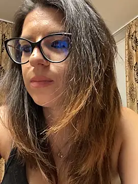 NadiraNoor online show from 03-17-26, 04:10