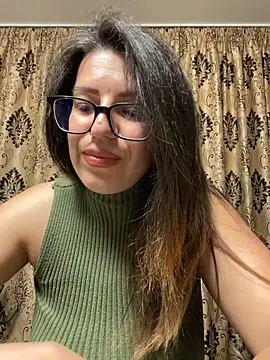 Snapshot of NadiraNoor chatting on 05-31-26, 08:42 NadiraNoor online show from 05-31-26, 08:42