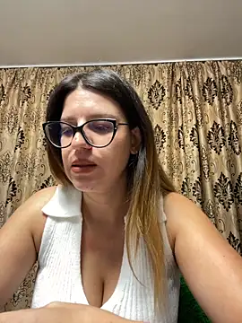 NadiraNoor online show from 10-20-25, 08:53