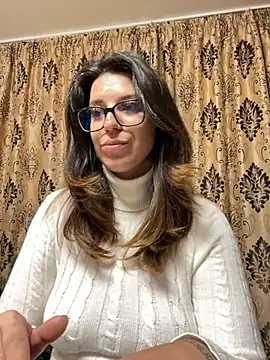 Snapshot of NadiraNoor chatting on 05-16-26, 04:55 NadiraNoor online show from 05-16-26, 04:55