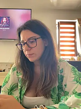 Snapshot of NadiraNoor chatting on 06-05-26, 07:47 NadiraNoor online show from 06-05-26, 07:47