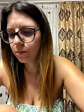 NadiraNoor online show from 10-25-25, 09:48