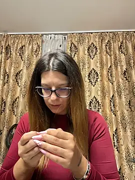 NadiraNoor online show from 09-11-25, 10:10