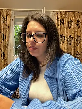 Snapshot of NadiraNoor chatting on 07-09-26, 03:29 NadiraNoor online show from 07-09-26, 03:29