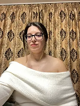 NadiraNoor online show from 04-16-26, 10:01