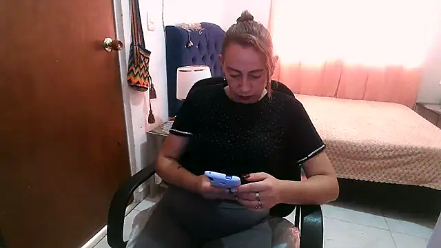 Chanel 87xxx online show from 02-21-26, 08:33