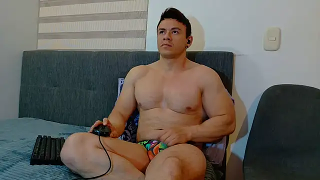 Snapshot of MarksMuscle chatting on 10-11-25, 05:30 MarksMuscle online show from 10-11-25, 05:30